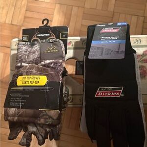 Realtree Camo Pop-Top Men's Gloves and men’s Thinsulate Dickies leather gloves